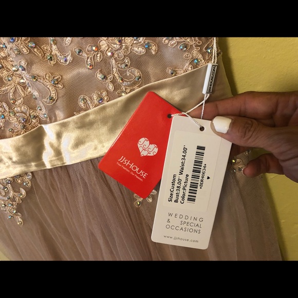 Wedding dress, Brand New,never used - Picture 4 of 8